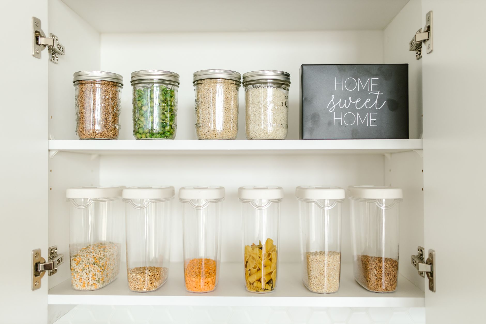 aliments rangés frigo